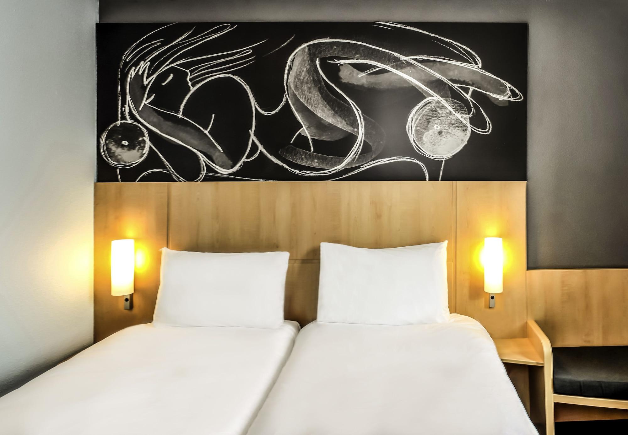 Ibis Strasbourg Centre Petite France Hotel Exterior photo