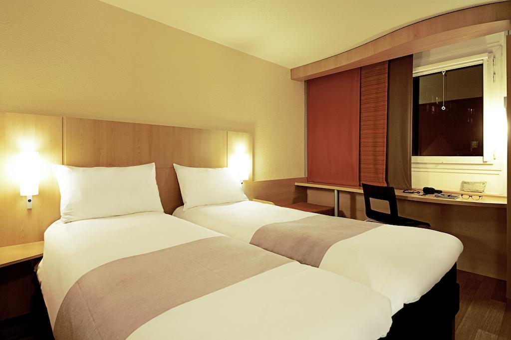 Ibis Strasbourg Centre Petite France Hotel Room photo