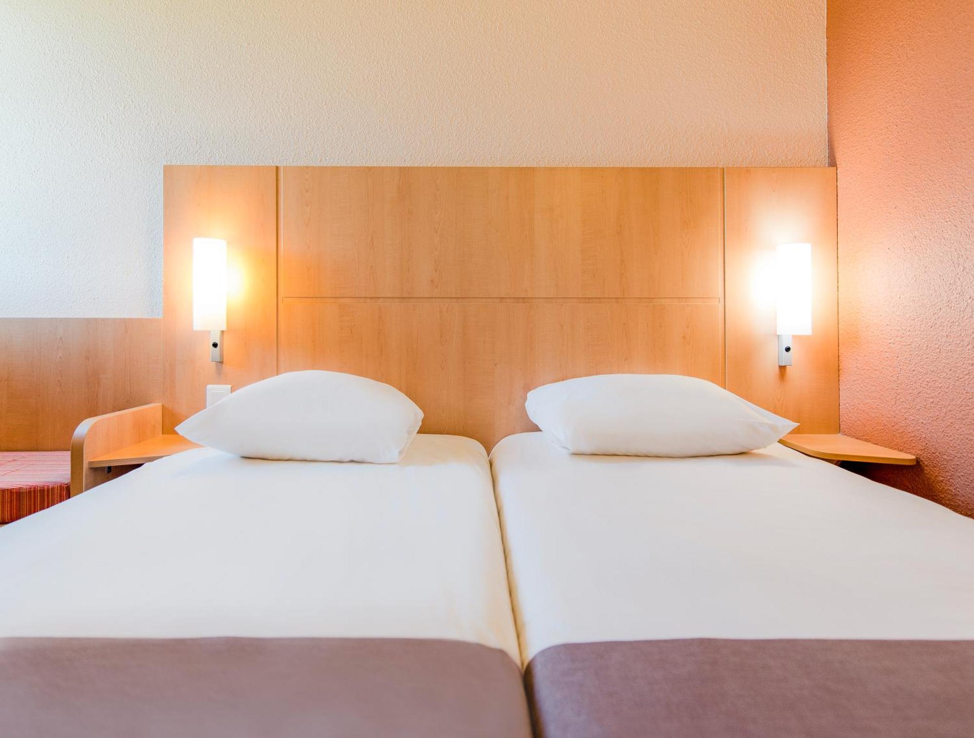 Ibis Strasbourg Centre Petite France Hotel Room photo