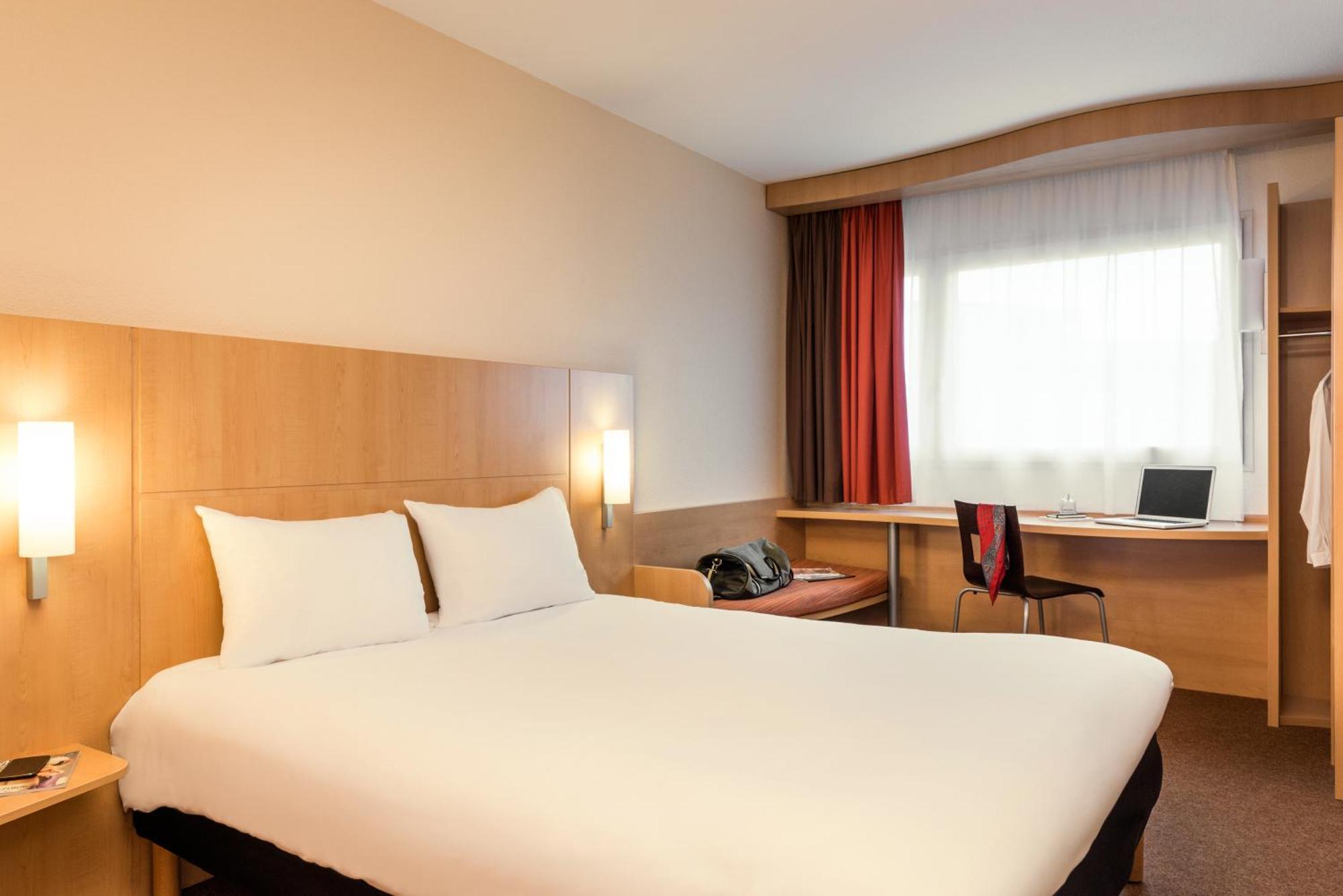 Ibis Strasbourg Centre Petite France Hotel Room photo